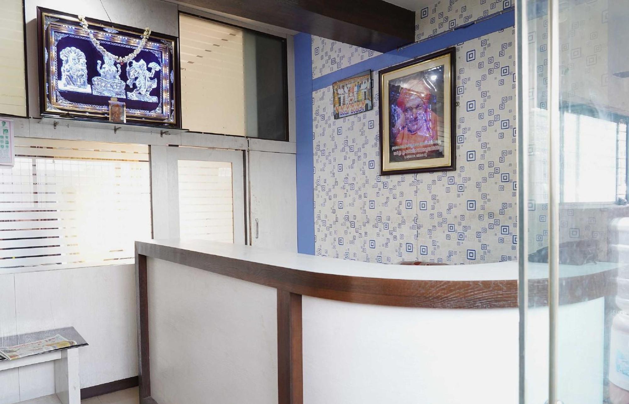 Oyo Chinthu Comforts Tumkur Exterior photo