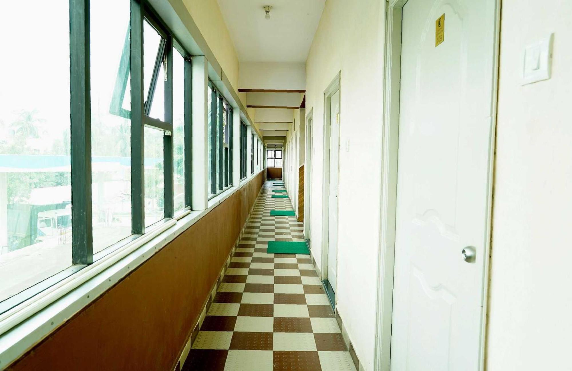 Oyo Chinthu Comforts Tumkur Exterior photo
